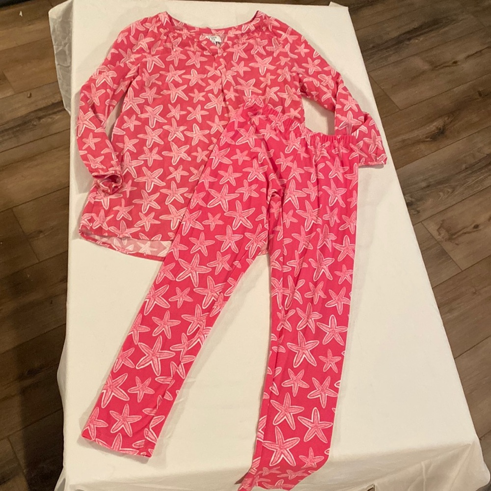 Crown & Ivy Starfish Pattern Girls Size Large 12-14. EUC
